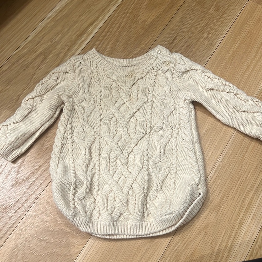 Baby Gap beige chunky knit sweater size 3-6months